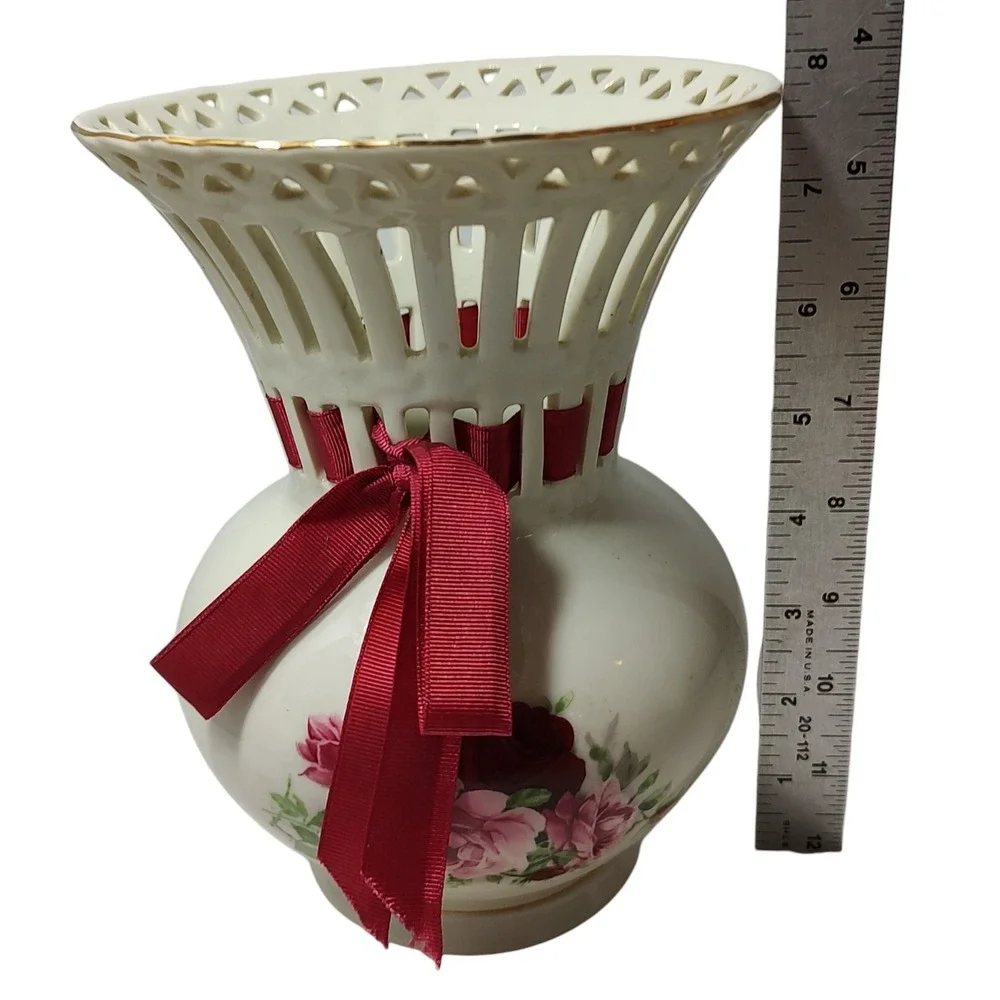 Formalities‎ by Baum Bros Reticulated Vase Rose 1980s Vintage 7.5 Inches